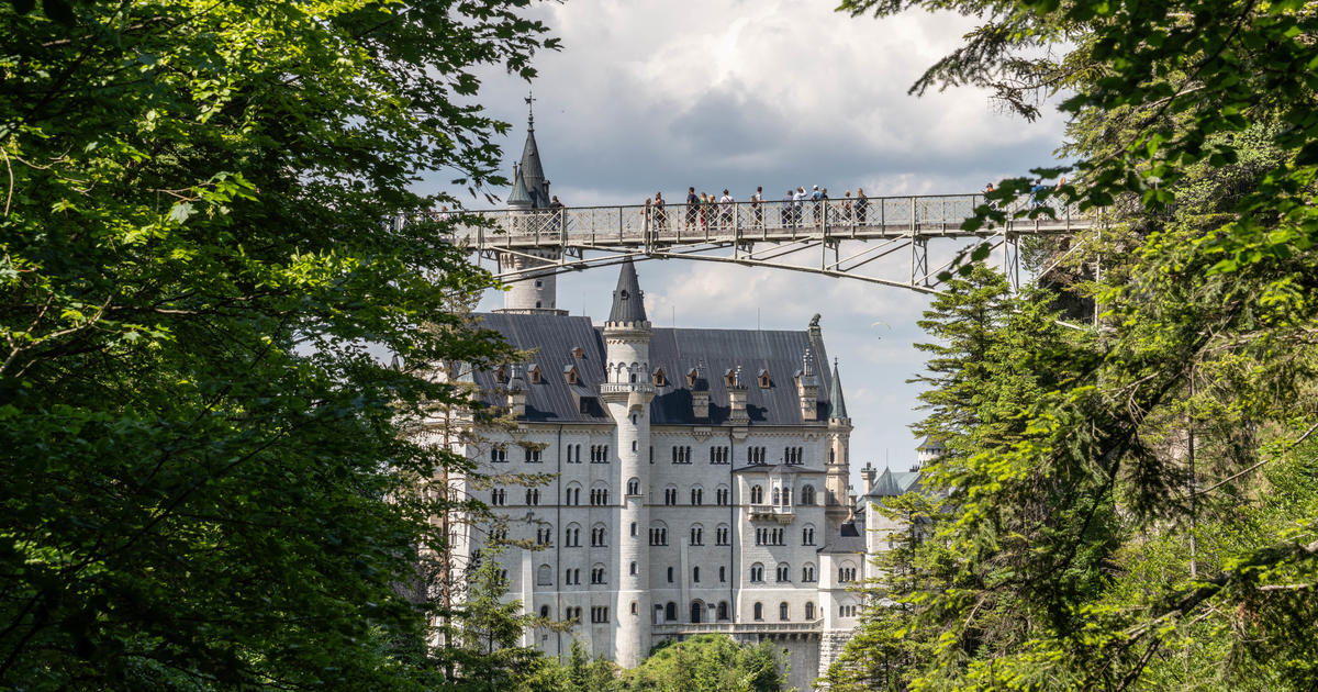 US tourist arrested for fatal attack near Neuschwanstein Castle in Germany.