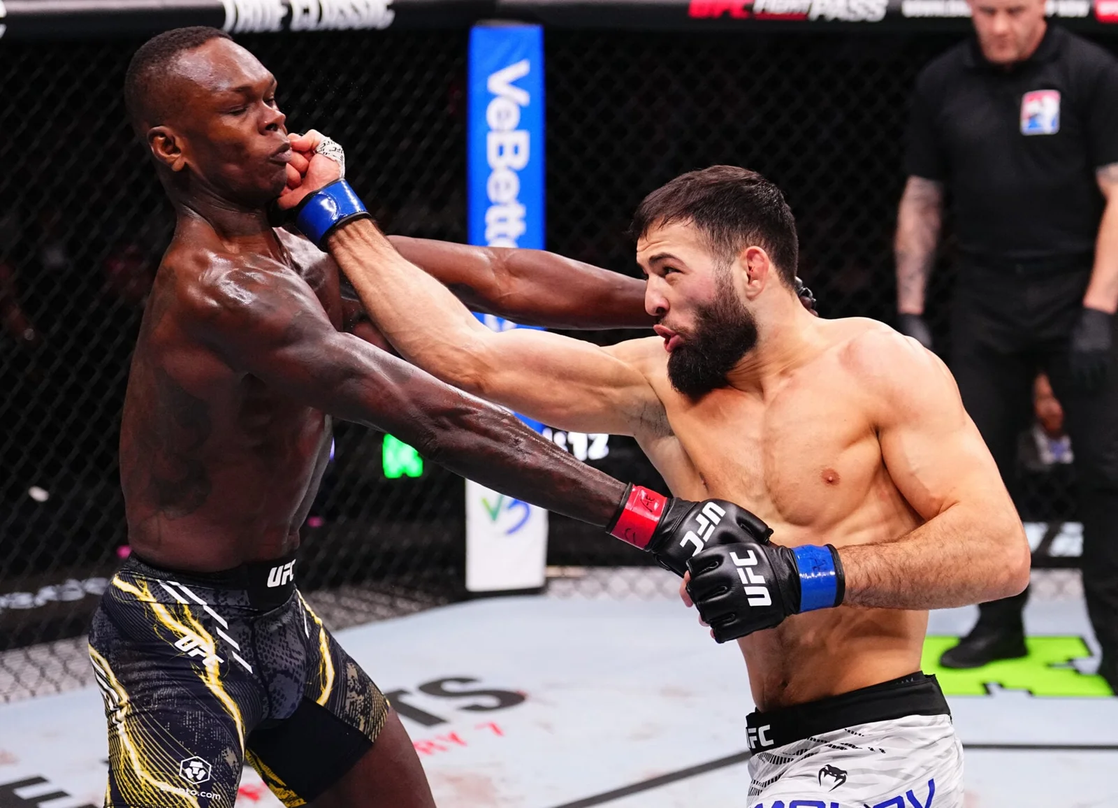 Adesanya Unfazed by Setbacks as UFC Seattle Looms