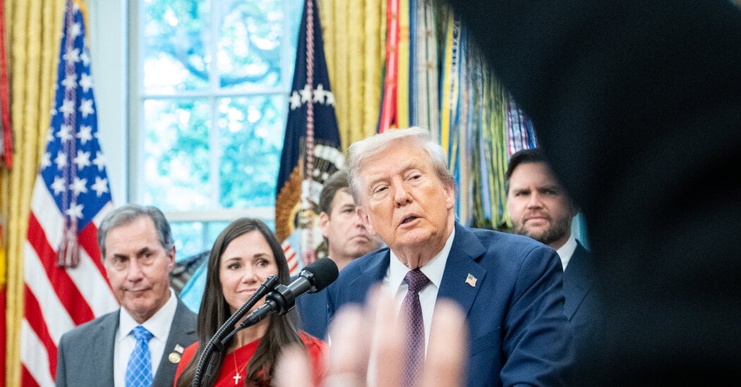 Featured image for Trump Reestablishes Space Command in Alabama, Reversing Biden's Decision