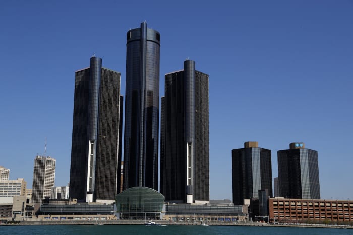Featured image for GM's Mary Barra Hints at Possible Demolition or New Uses for Detroit's RenCen