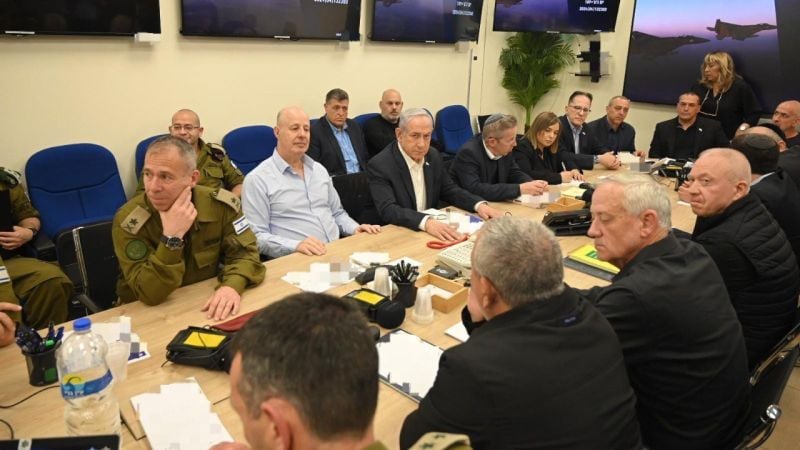 "Israel's War Cabinet Deliberates Response to Iran Attack Amid Gaza Conflict"