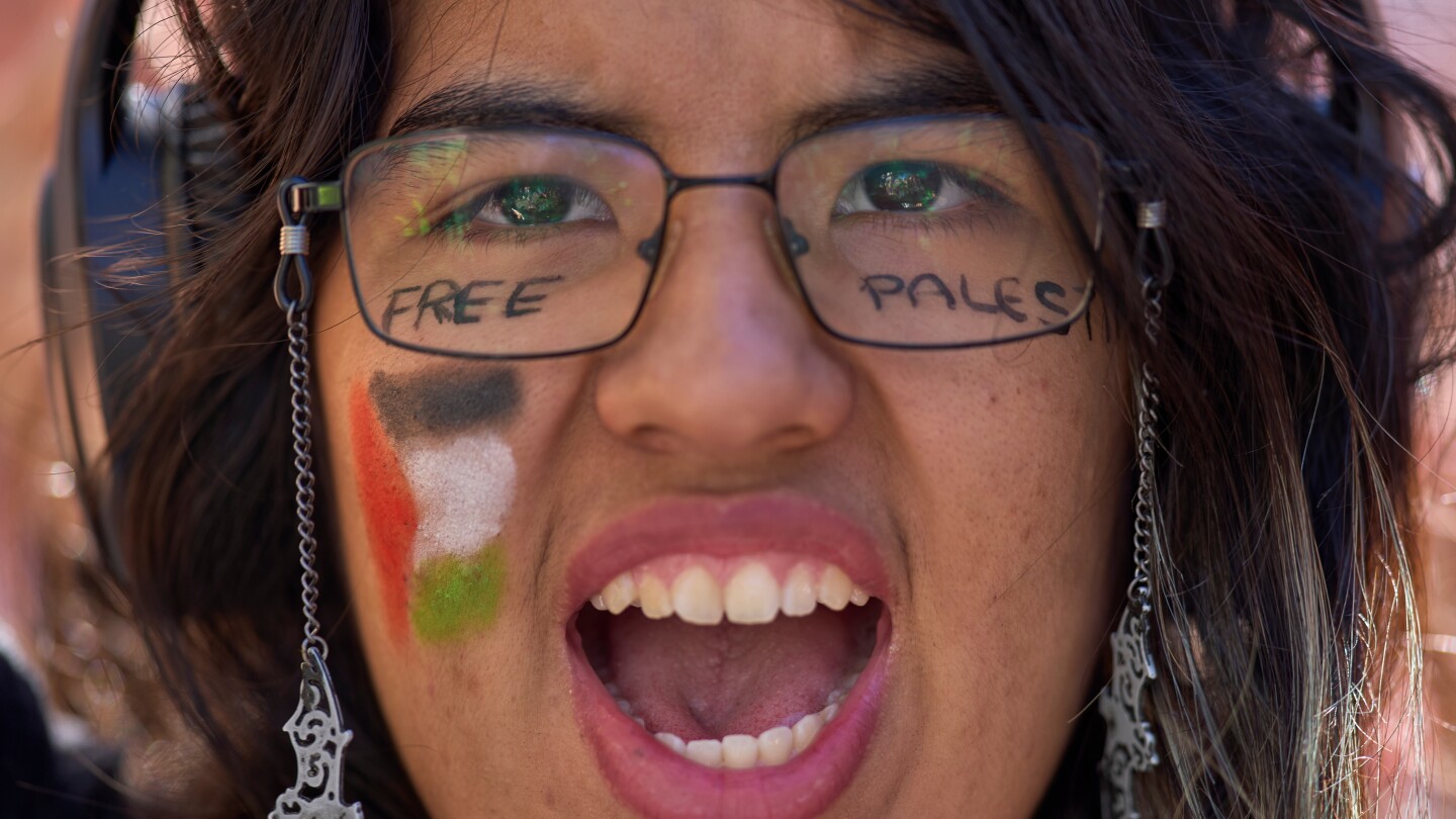 Featured image for Global Protests Erupt Over Israel's Interception of Gaza Aid Flotilla