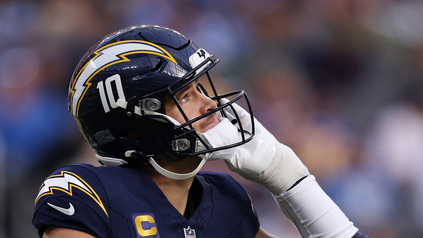 Featured image for Justin Herbert to Sit Out Chargers' Week 18 Finale Against Broncos