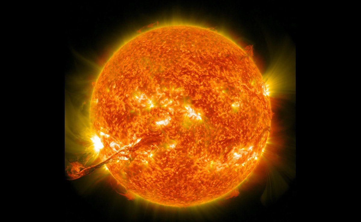 Featured image for "Unraveling the Impact of Earth's Strongest Geomagnetic Storm in 6 Years"