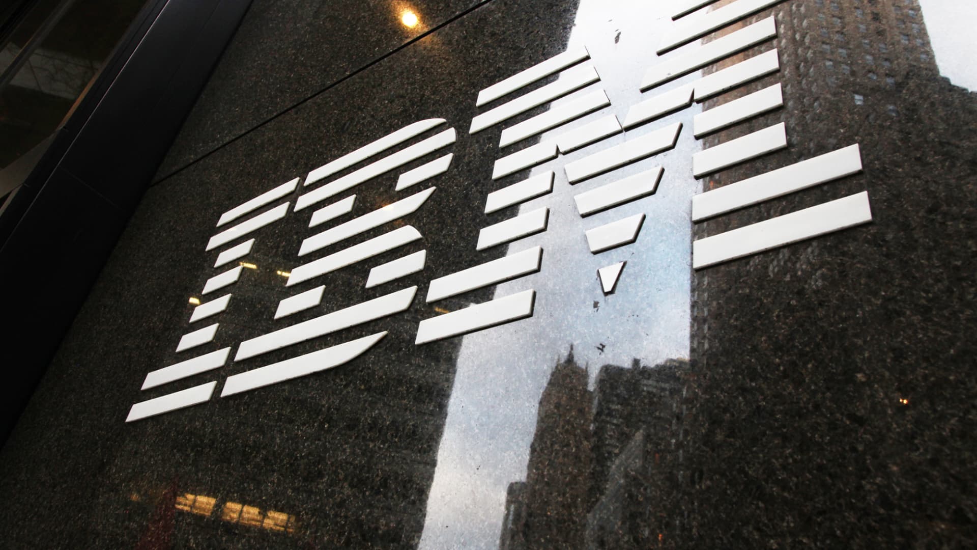 Featured image for Top Stock Picks: Tech, Medical, Gym, and Chip Stocks with High Upside Potential, According to Analysts.