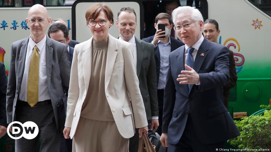 German Minister's Taiwan Visit Sparks Controversy and Focus on Tech Industry.