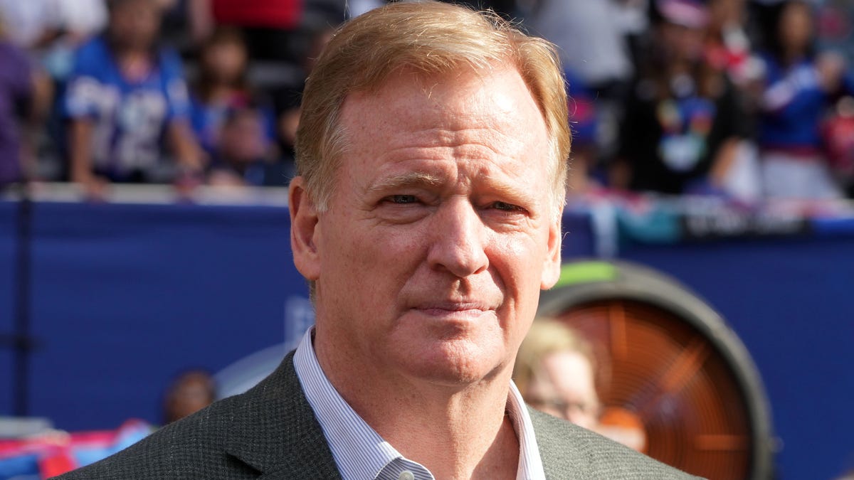 "Roger Goodell and Patrick Mahomes address penalty controversy surrounding Chiefs WR Kadarius Toney"