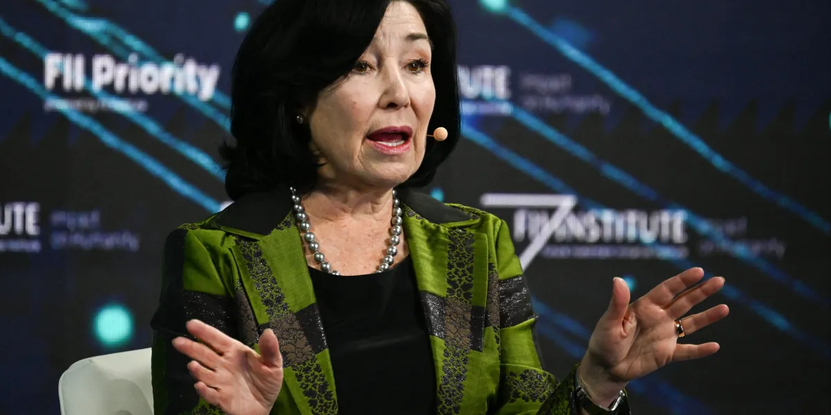 Featured image for Oracle's New Co-CEOs Receive $350M Stock Options Amid Stock Surge