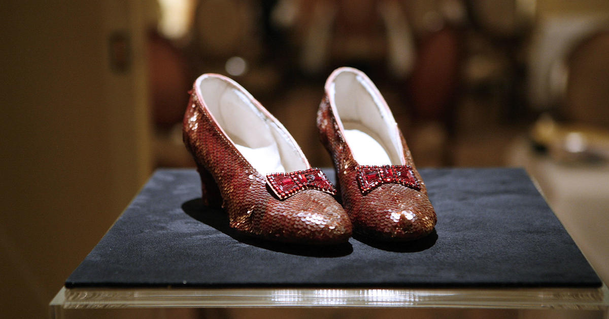 "Dying Thief Spared Jail Time for Stealing 'Wizard of Oz' Ruby Slippers"