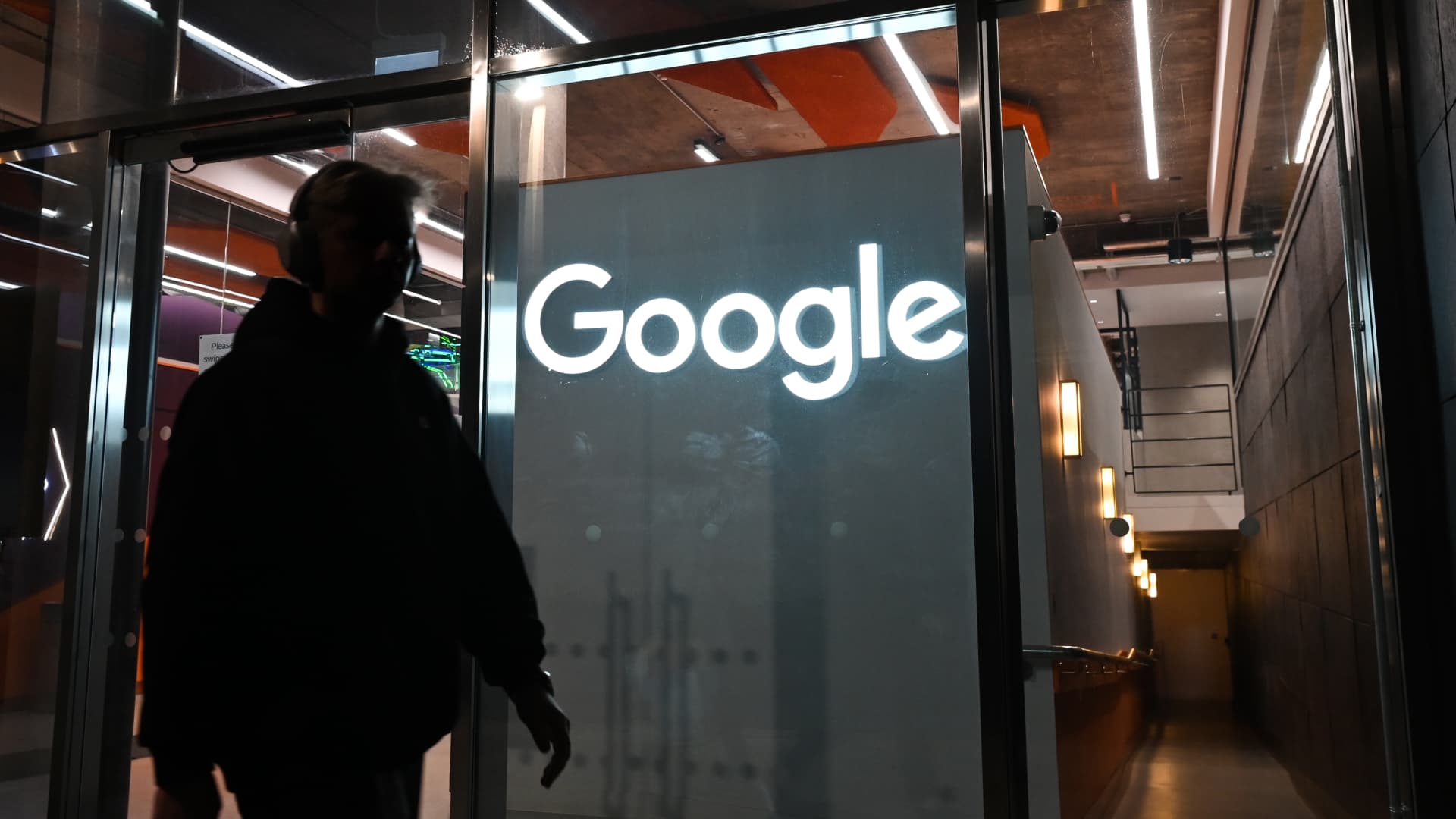 Featured image for Tech Industry Layoffs: Coping Strategies and Impact on Workers