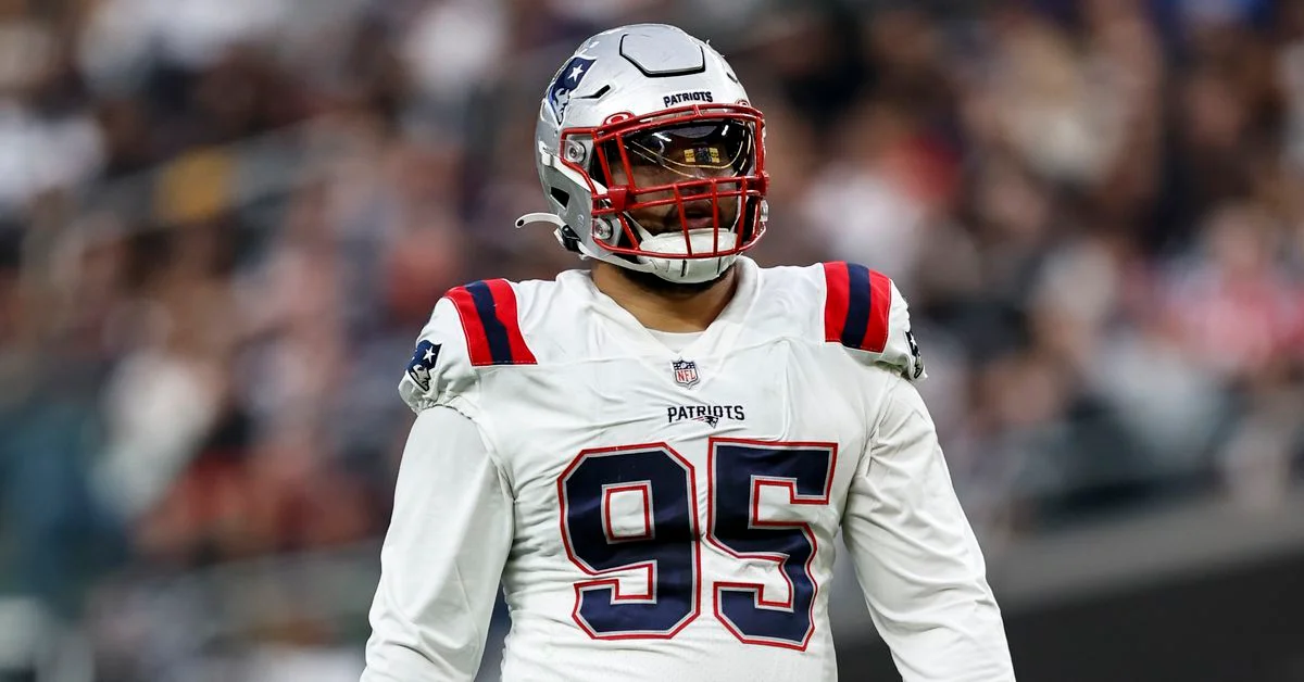 Patriots make moves in free agency, re-sign DT and sign OT while releasing QB.