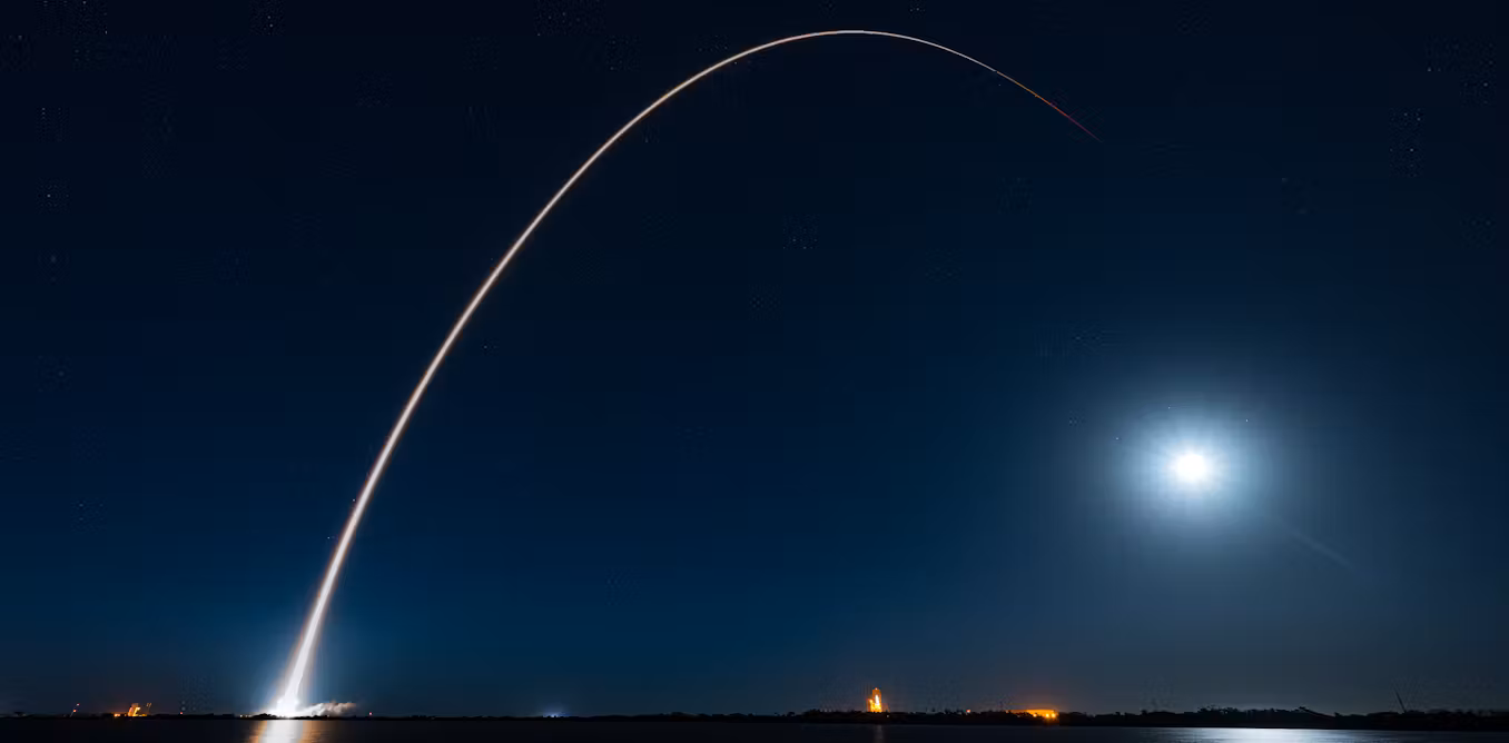 Featured image for Controversy Over Nighttime Sunlight Reflection for Solar Power