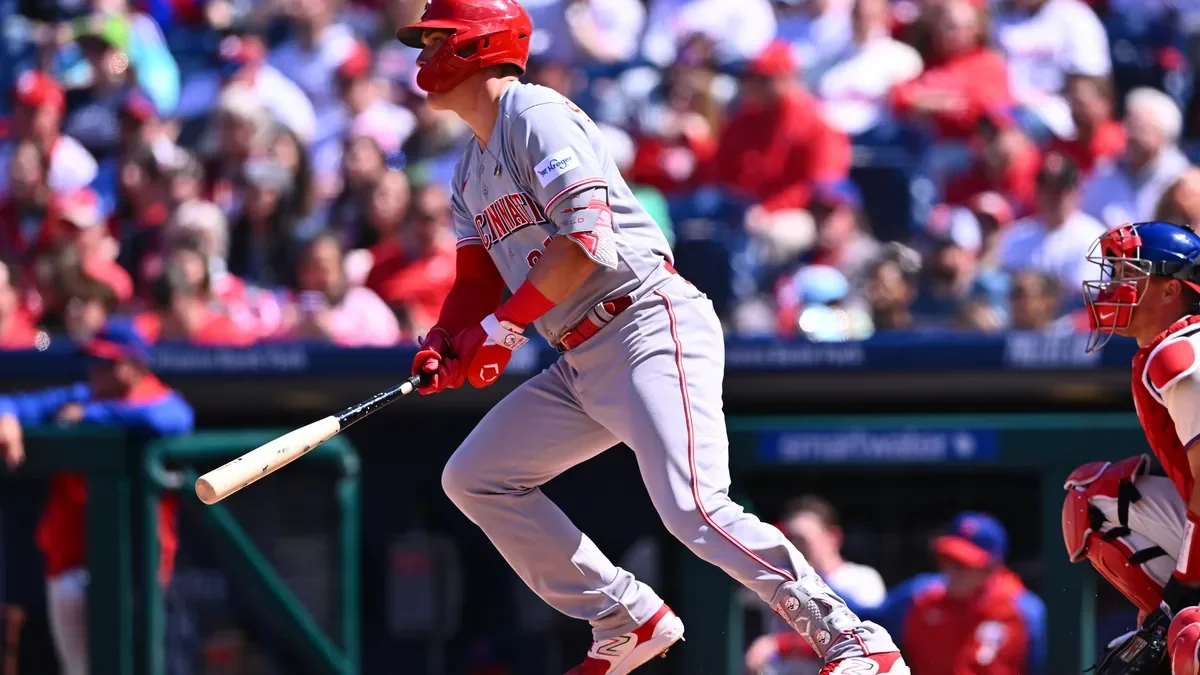 Jake Fraley's Double Secures Reds' Victory Against Phillies.