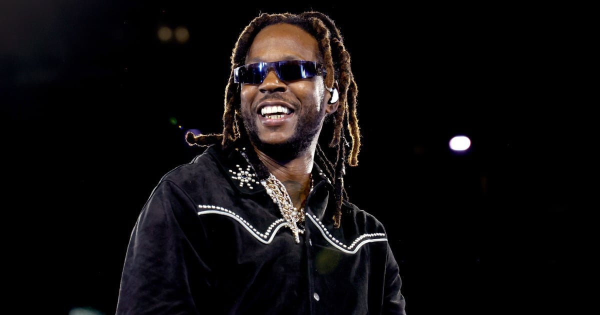 Featured image for 2 Chainz Hospitalized in Miami After Car Crash