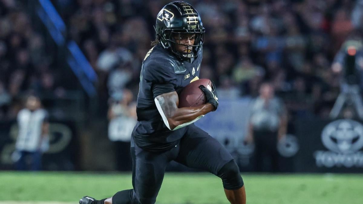 Featured image for "Computer model and experts predict Week 1 college football winners and best bets"