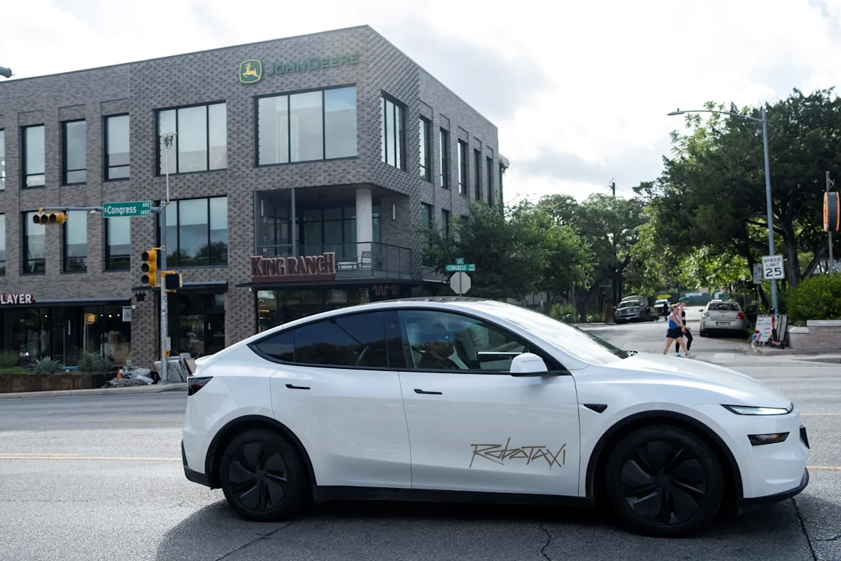 Tesla Robotaxi Incidents Raise Safety and Technology Concerns