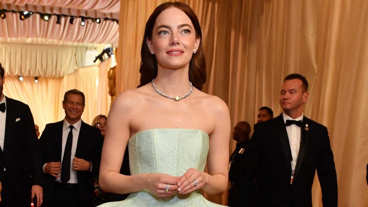 Featured image for Emma Stone's Reaction to Missing 'Poor Things' Oscar Win Sparks Panic
