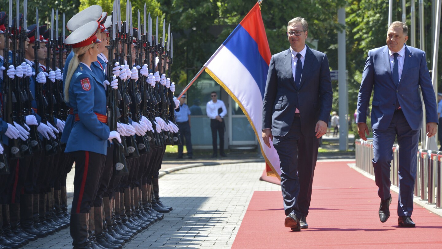 Featured image for Serbia Defies US Sanctions, Backs Bosnian Serbs Amidst Accusations of Undermining Peace Deal