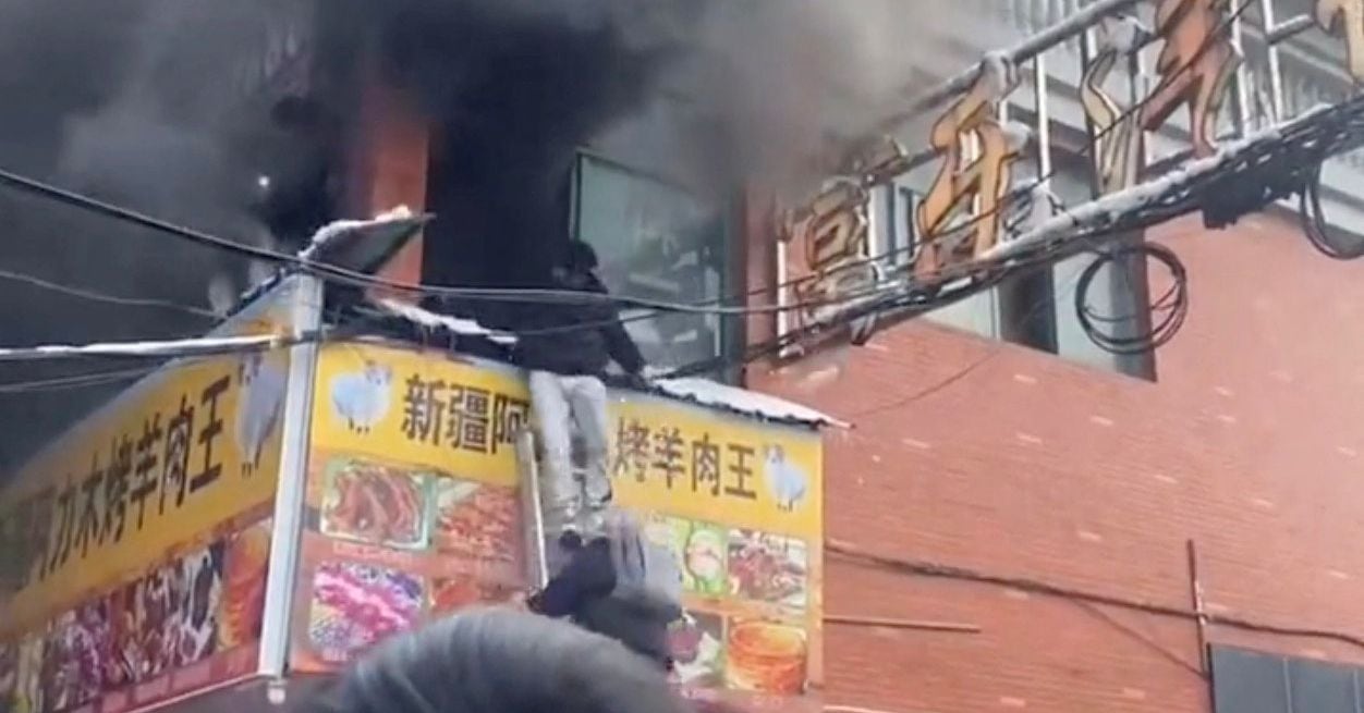 "Deadly Shop Fire Claims 39 Lives in China's Jiangxi Province"