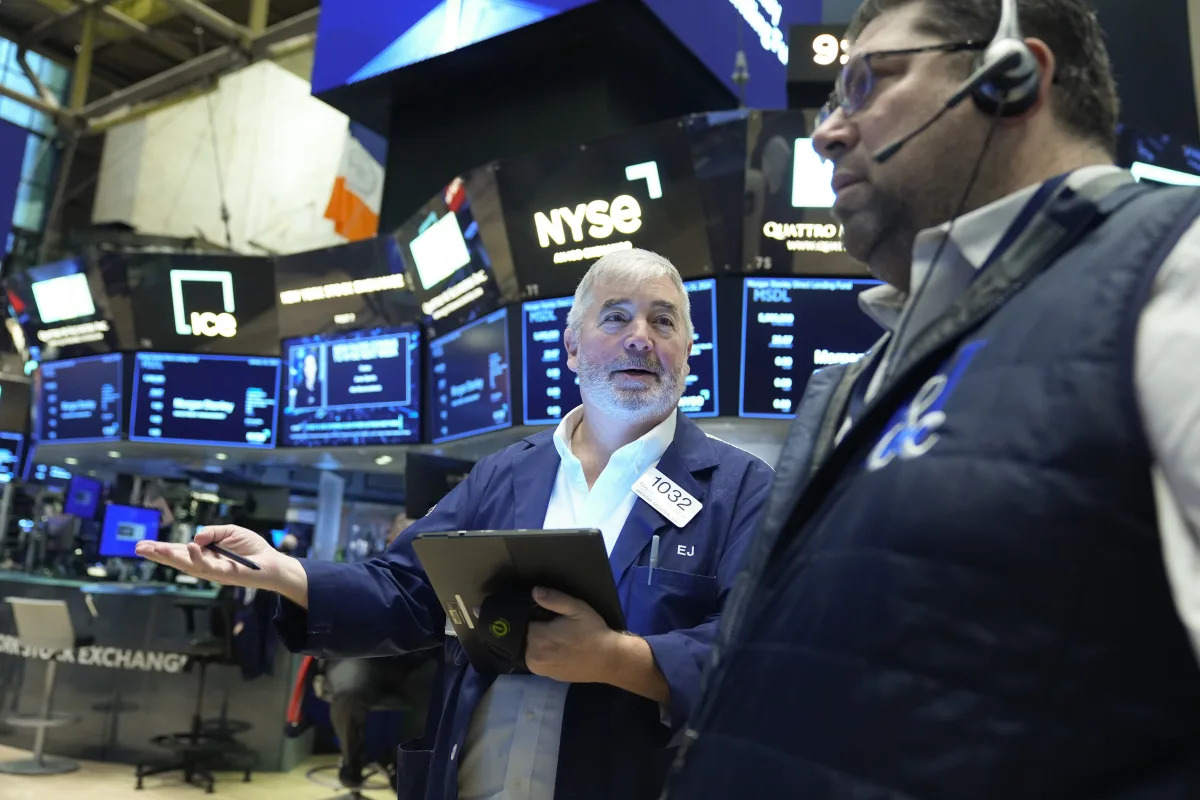 "Stocks Mixed as S&P 500 Hits Fresh High and Intel Drags Down Nasdaq"