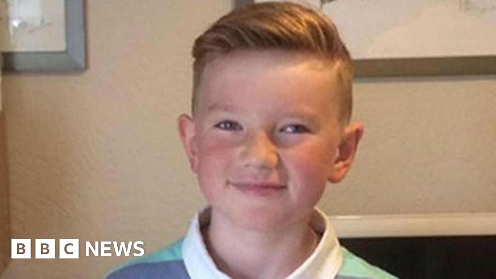 "British Teen Alex Batty Returns to UK After 6 Years Living Off-Grid in France"