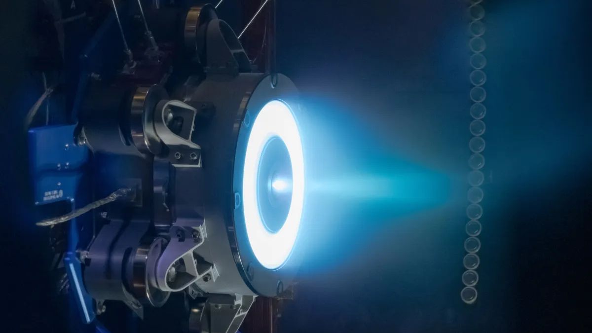 Featured image for NASA's Moon-Orbiting Gateway Space Station Successfully Tests Powerful New Thrusters