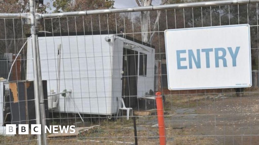 Russian Diplomat Squats at Vetoed Embassy Site in Australia