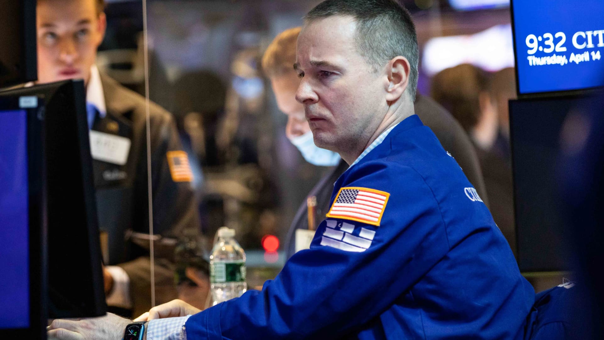 Stock Market Shows Resilience with Weekly Gains