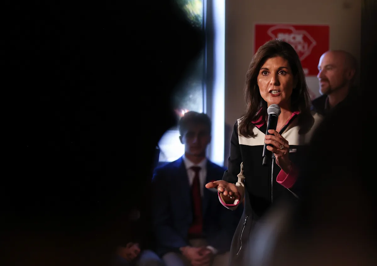 "Nikki Haley's Critique of Trump's Age and Legal Issues Sparks GOP Controversy"