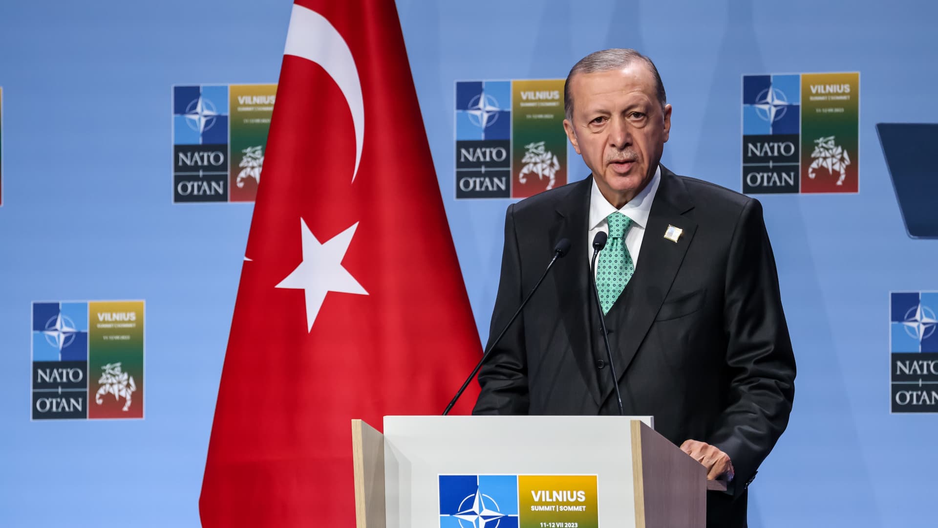 "Turkey's Central Bank Grapples with Soaring Inflation, Faces Leadership Shake-Up"