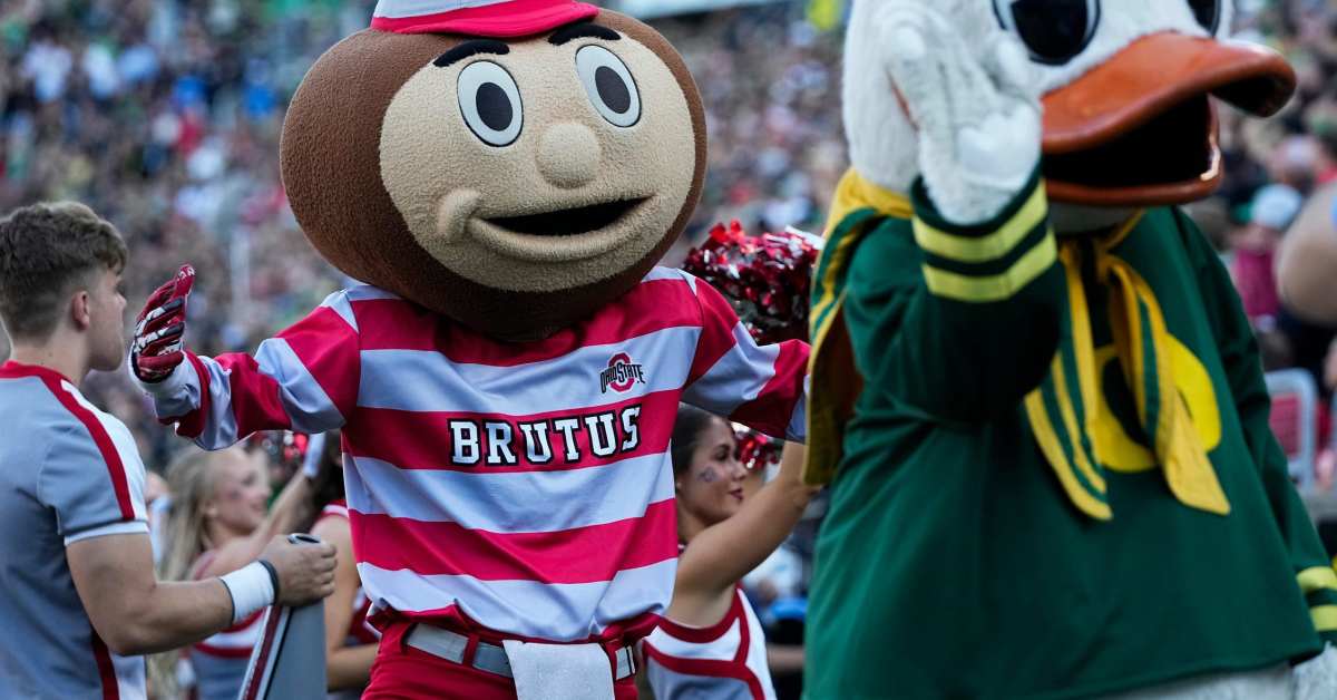 Featured image for Oregon Ducks' Playoff Prospects Brighten Amid New Rankings