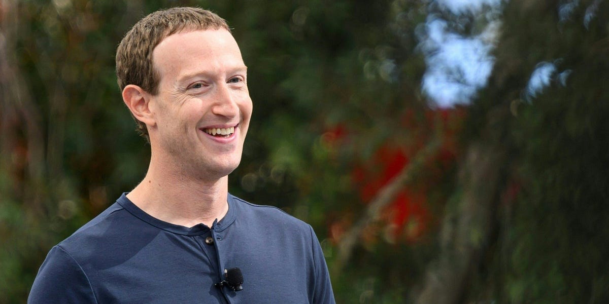 "Mark Zuckerberg's Unusual Hobby: Feeding Beer and Nuts to Cattle"