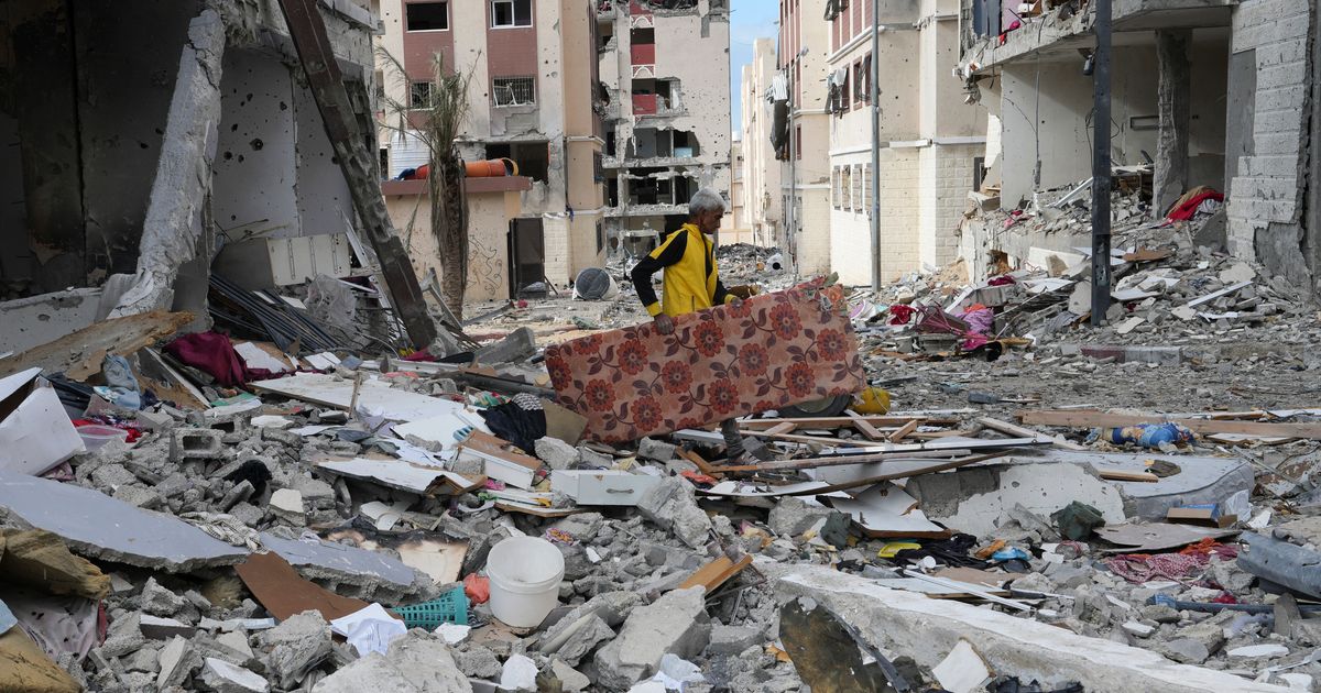"Rising Concerns: Israel-Hamas War Deepfakes Amplify AI's Deceptive Potential"