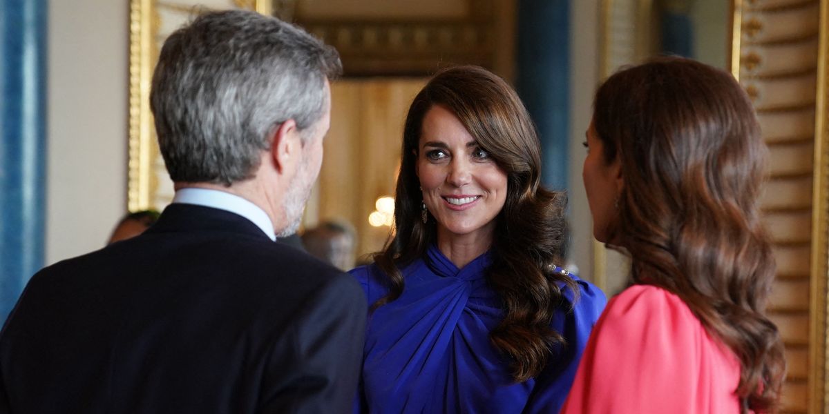 Featured image for Royal Fashion: Kate Middleton and Princess Elisabeth's Stunning Looks at Buckingham Palace Coronation Reception.