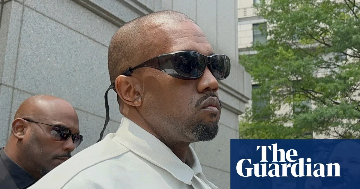 Ye apologizes in WSJ ad, denies Nazi label, cites bipolar disorder and brain injury