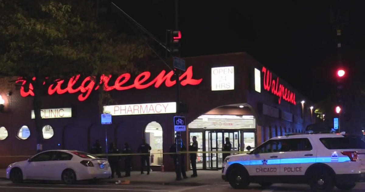 "Violent Shootout Erupts at Chicago Walgreens, Leaving 2 Men Injured"