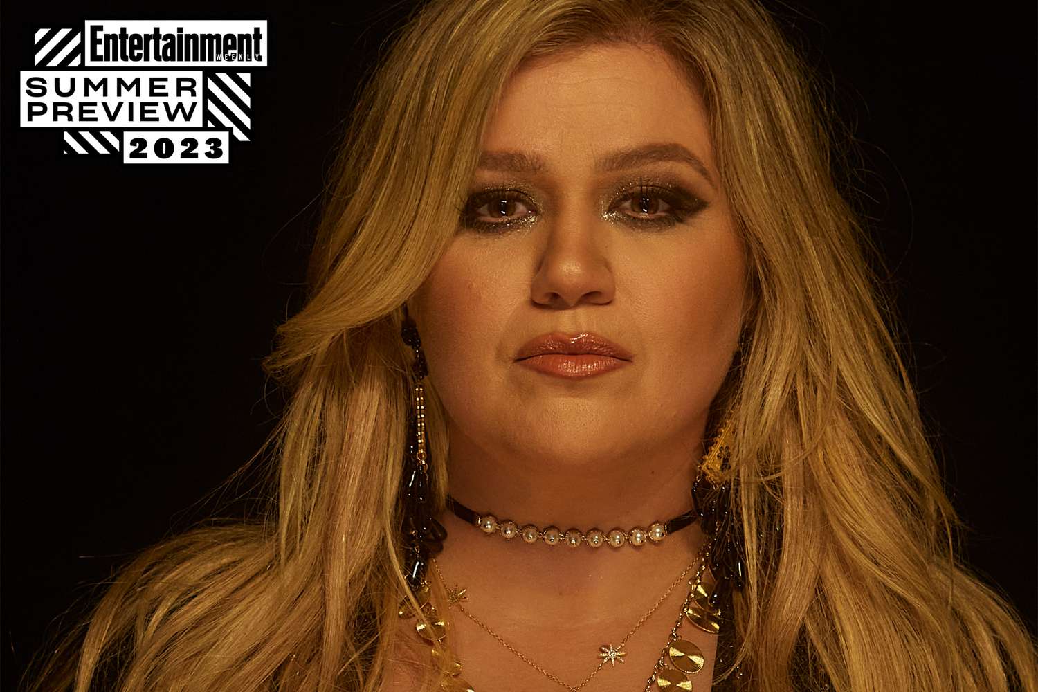 Kelly Clarkson's upcoming album delves into post-divorce pain with raw honesty.