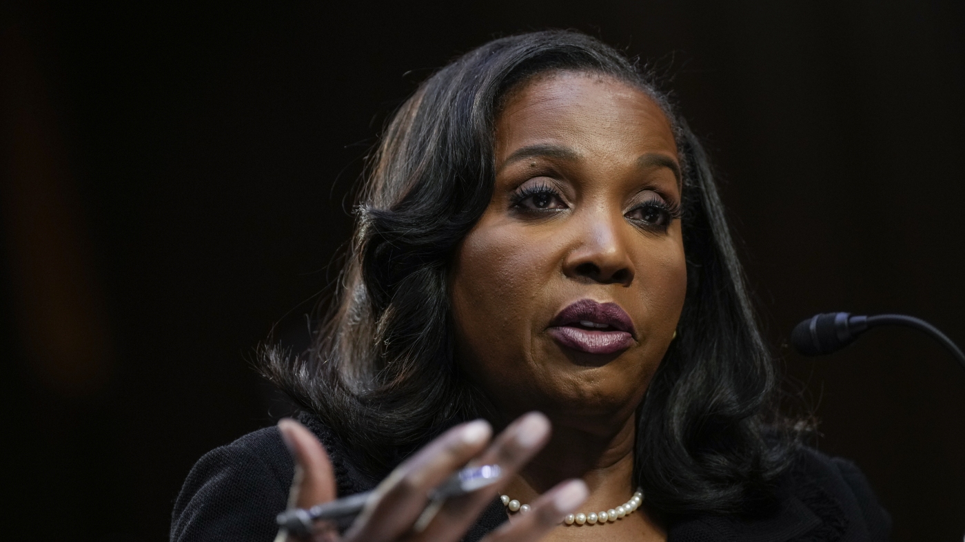 Federal Judge Temporarily Blocks Trump from Firing Fed Governor Lisa Cook