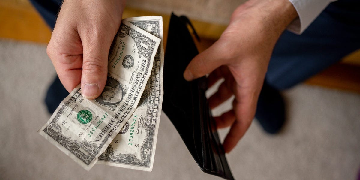 Featured image for The Pros and Cons of Monthly Cash Payments for Universal Basic Income