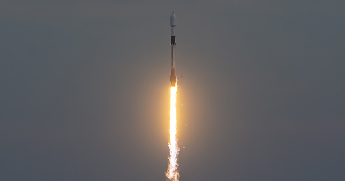 SpaceX Delays Vandenberg Launch, Plans for Monday Evening
