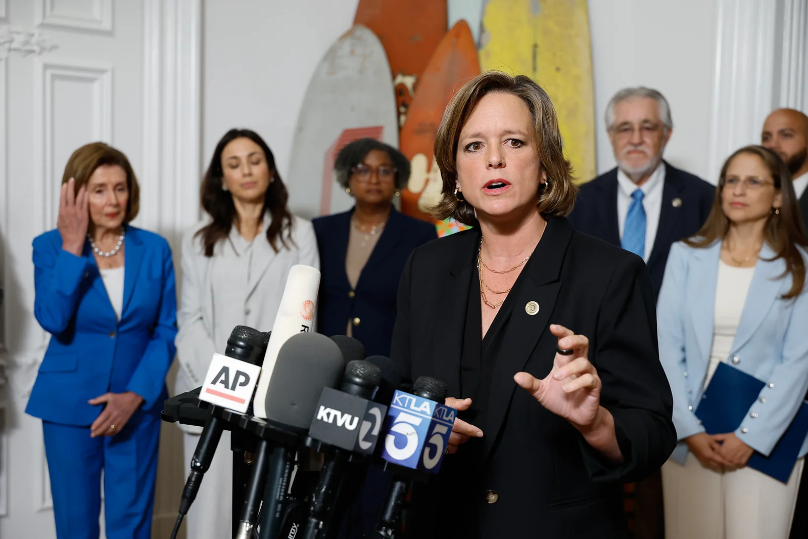 California and Texas Democrats Clash Over Redistricting Strategies