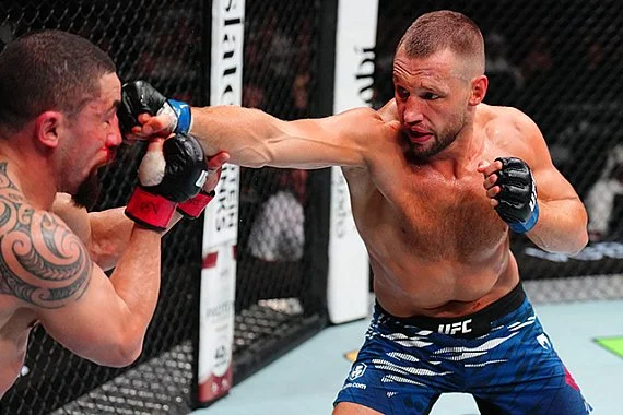 Reinier de Ridder Wins Split Decision Over Whittaker at UFC Abu Dhabi