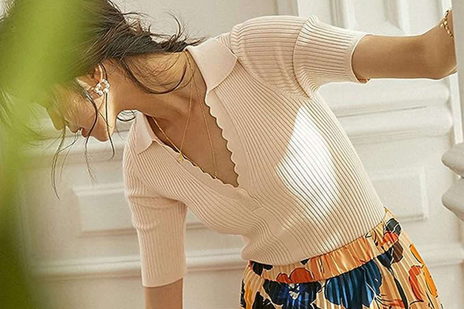 "Amazon's Fall Fashion Finds: Must-Have Pieces, Comfy Dresses, Stylish Items, Lightweight Jackets, and Affordable Shirts"