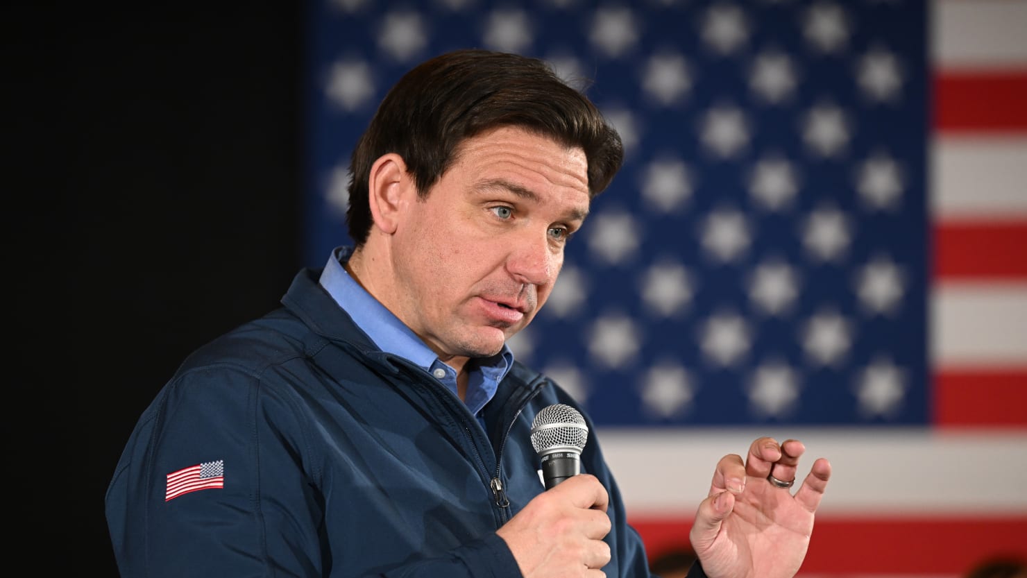 Featured image for "DeSantis' Regret: Shunning Media Backfires in Campaign"