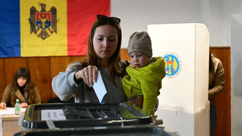 Featured image for Moldova votes in pivotal election amid EU-Russia influence tensions