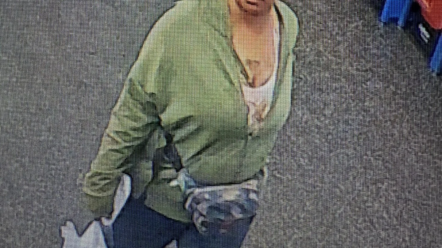 Texas woman arrested for hiding razor blades in Walmart bread in Mississippi