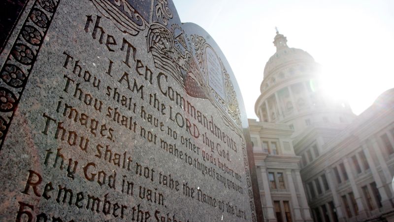 Featured image for Texas mandates Ten Commandments displays in public school classrooms