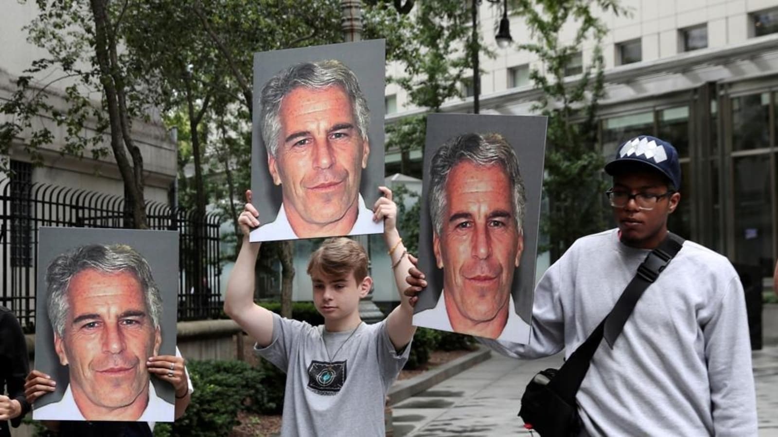 Featured image for "Revealed: Epstein Probe Report Names Clinton Among Associates in Upcoming Document Release"