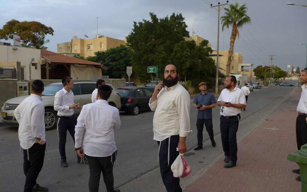 "Israeli Woman's Heroic Acts Amidst Hamas Attacks Inspire Hope"