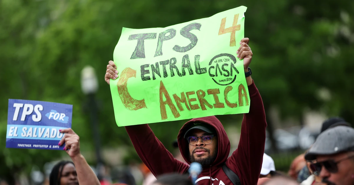 Featured image for Trump Ends Deportation Protections for Hondurans and Nicaraguans